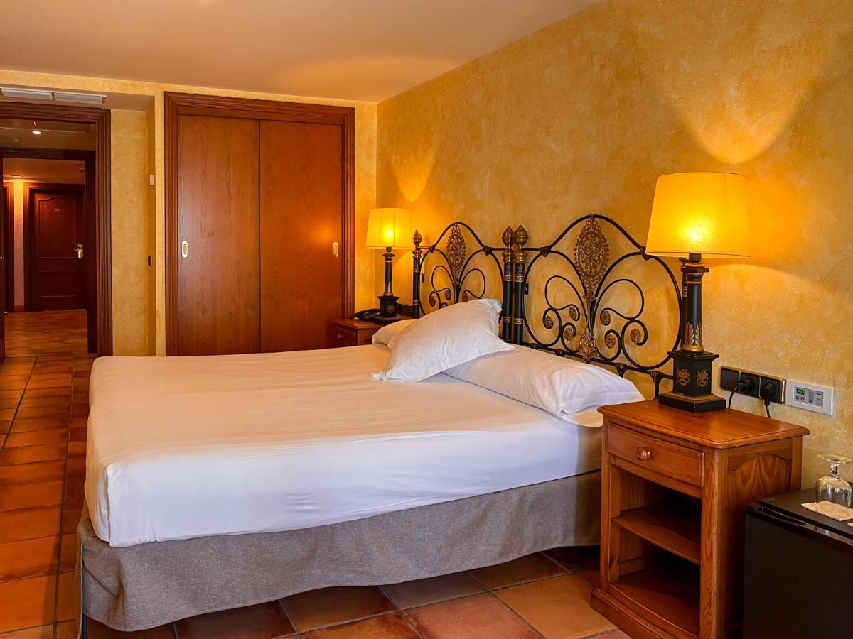Rvhotels Vila De Tossa (Adults Only) ตอสซาเดมาร์ ภายนอก รูปภาพ